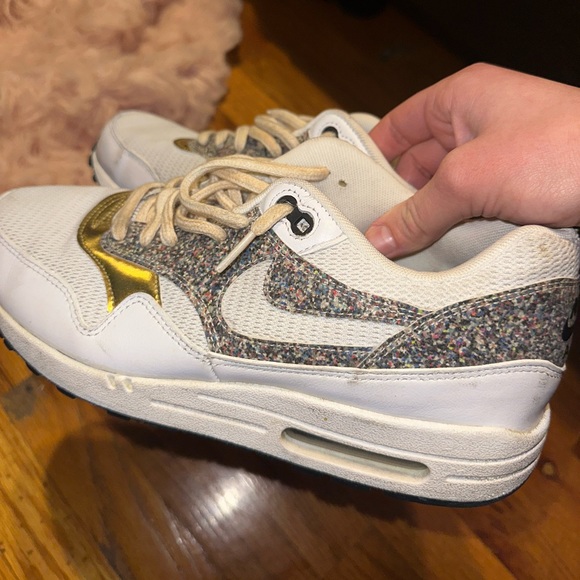 Nike Air Maxes - Picture 2 of 2